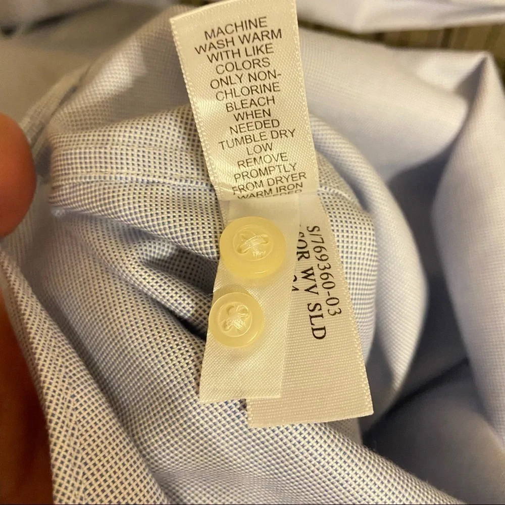 Banana Republic Lot of 2 Button Down Long Sleeve Shirts Men XL 17-17 1/2 Blue
